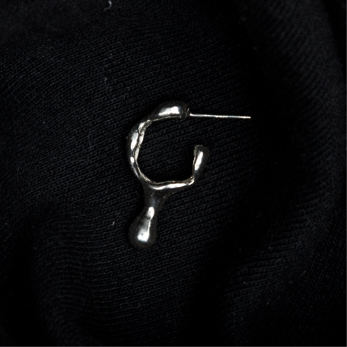Tear hoop